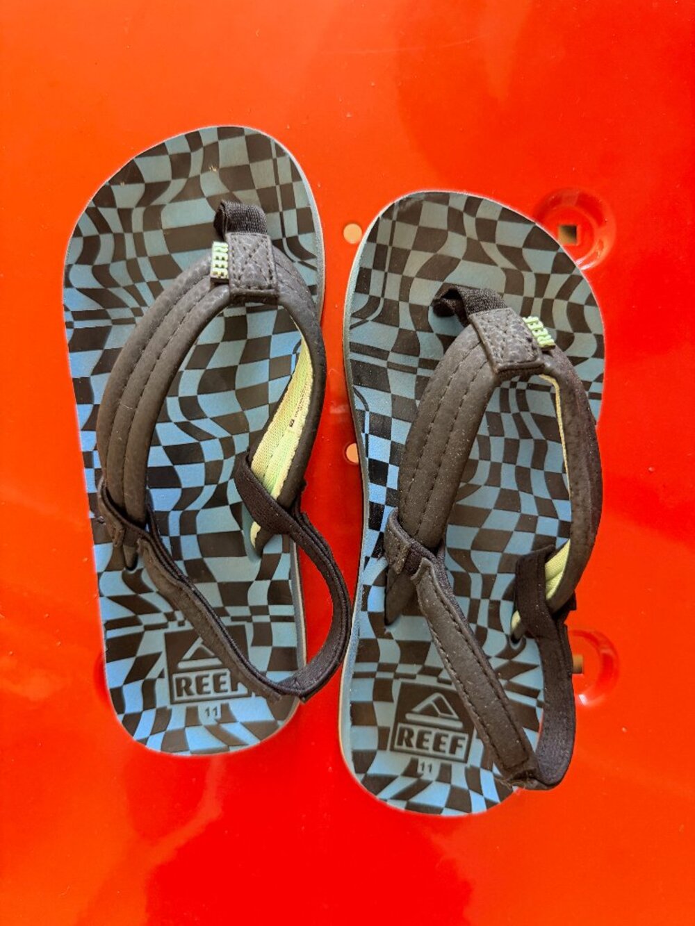 Reef Kids Little Ahi Flip Flop size 11